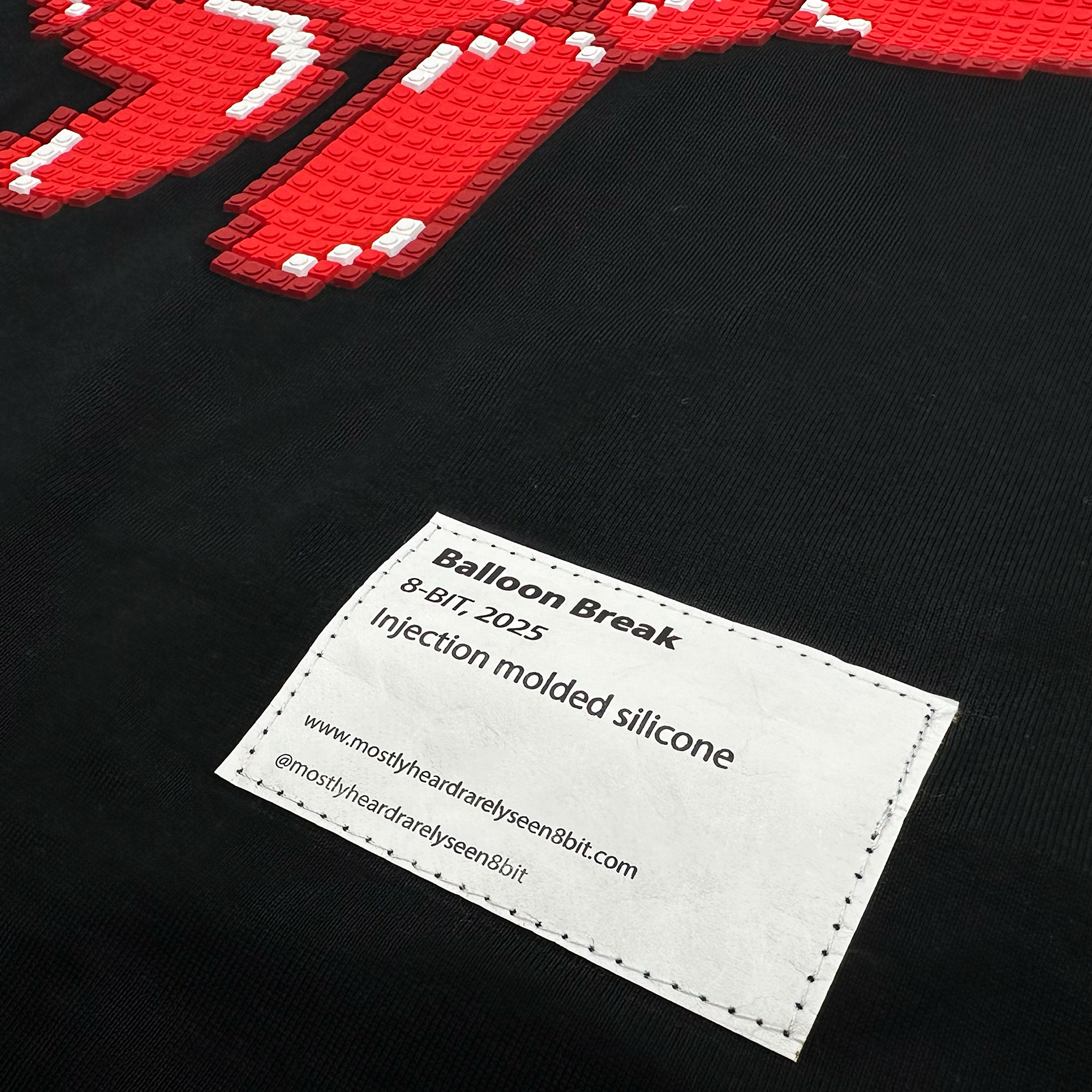 BALLOON BREAK 8-BIT APPLIQUÉ TEE