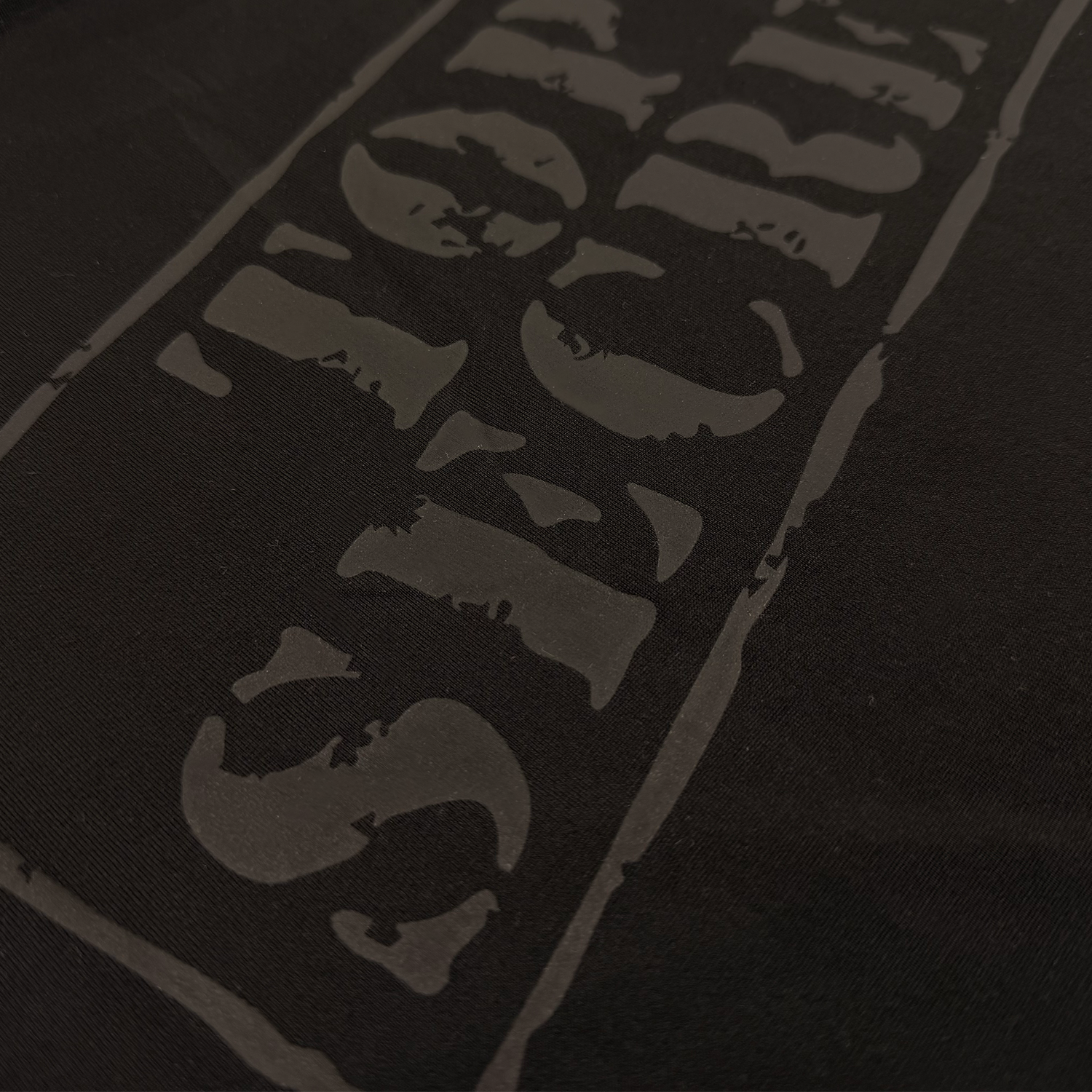 SECRET GREY MONSTER TEE